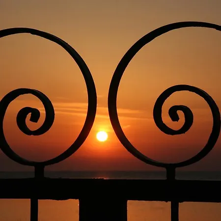 Amaryllis Summer Maisonettes * Posidi