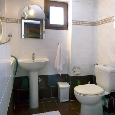 Amaryllis Summer Maisonettes *