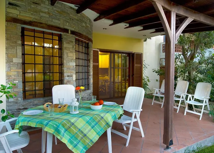 Amaryllis Summer Maisonettes *